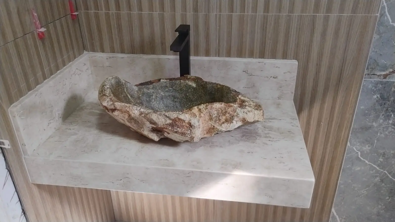 mármores, granitos, pedras, pias, cubas, piscinas, serviços em geral na região de Jarinu