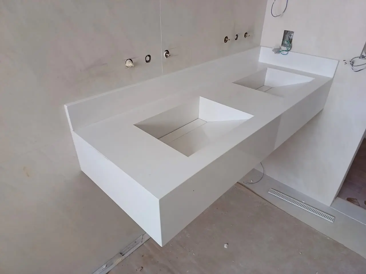 mármores, granitos, pedras, pias, cubas, piscinas, serviços em geral na região de Jarinu