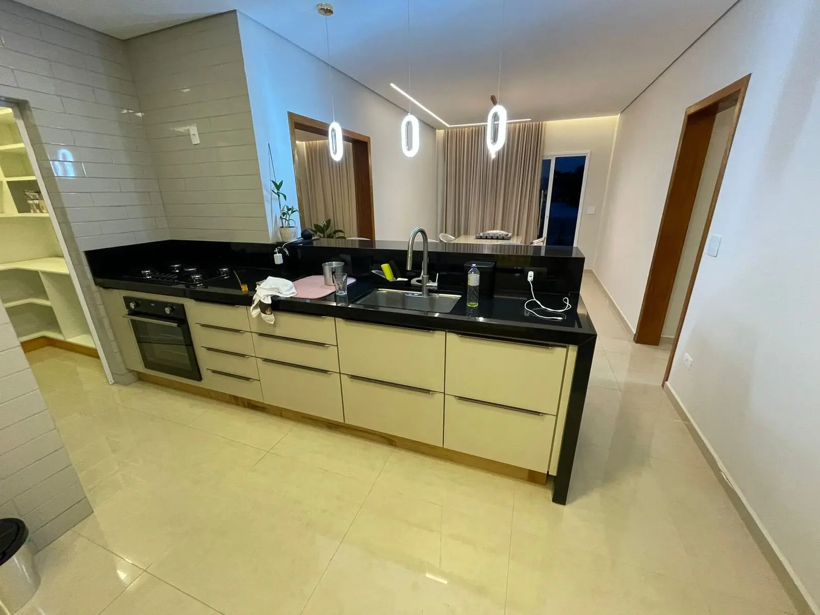 mármores, granitos, pedras, pias, cubas, piscinas, serviços em geral na região de Jarinu