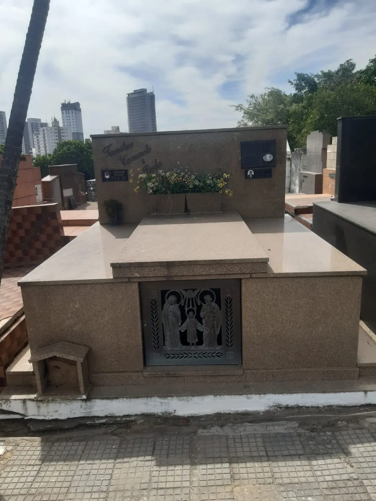 mármores, granitos, pedras, pias, cubas, piscinas, serviços em geral na região de Jarinu