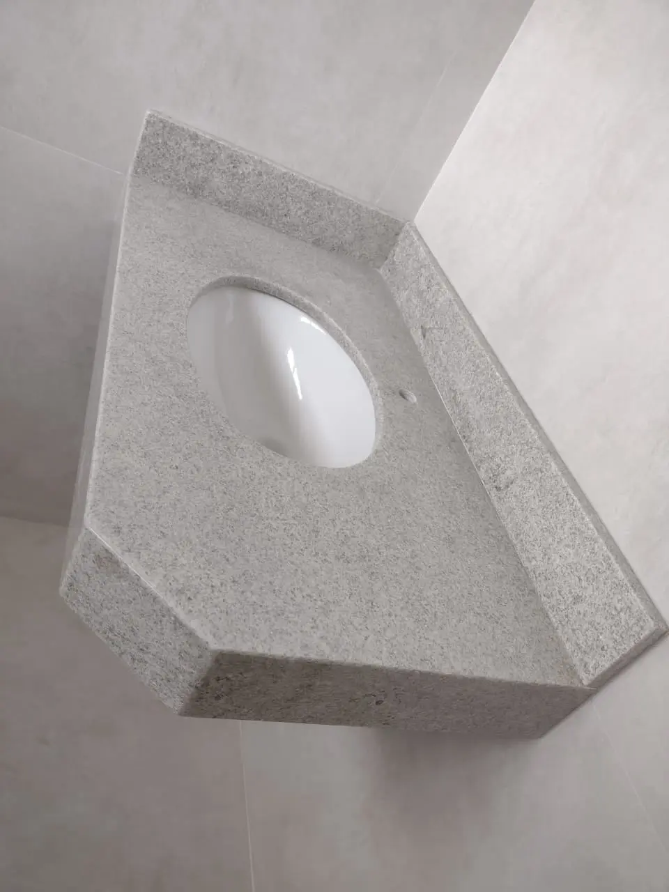 mármores, granitos, pedras, pias, cubas, piscinas, serviços em geral na região de Jarinu