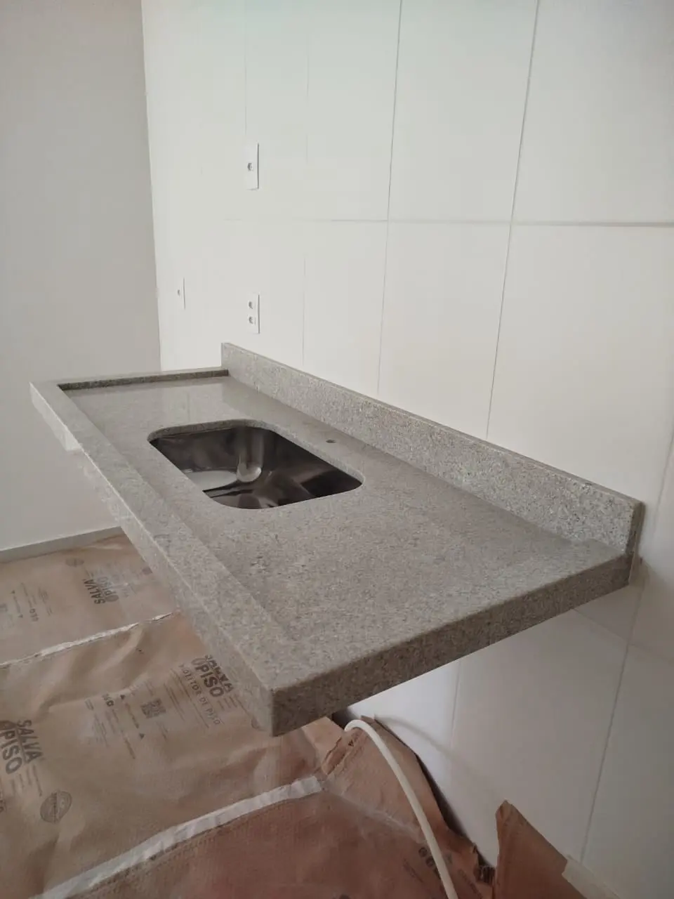 mármores, granitos, pedras, pias, cubas, piscinas, serviços em geral na região de Jarinu