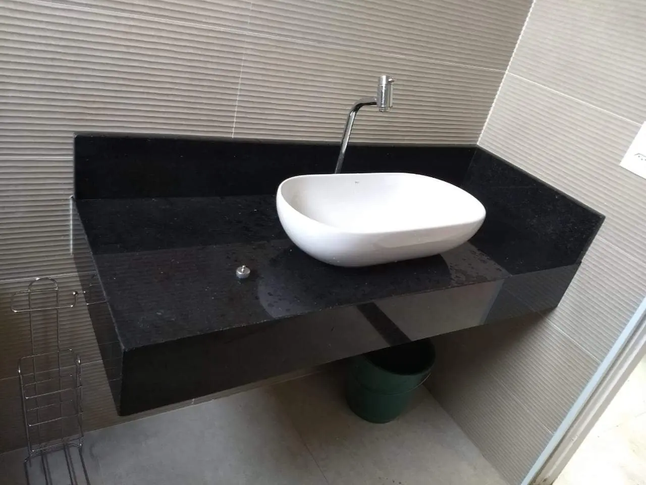 mármores, granitos, pedras, pias, cubas, piscinas, serviços em geral na região de Jarinu