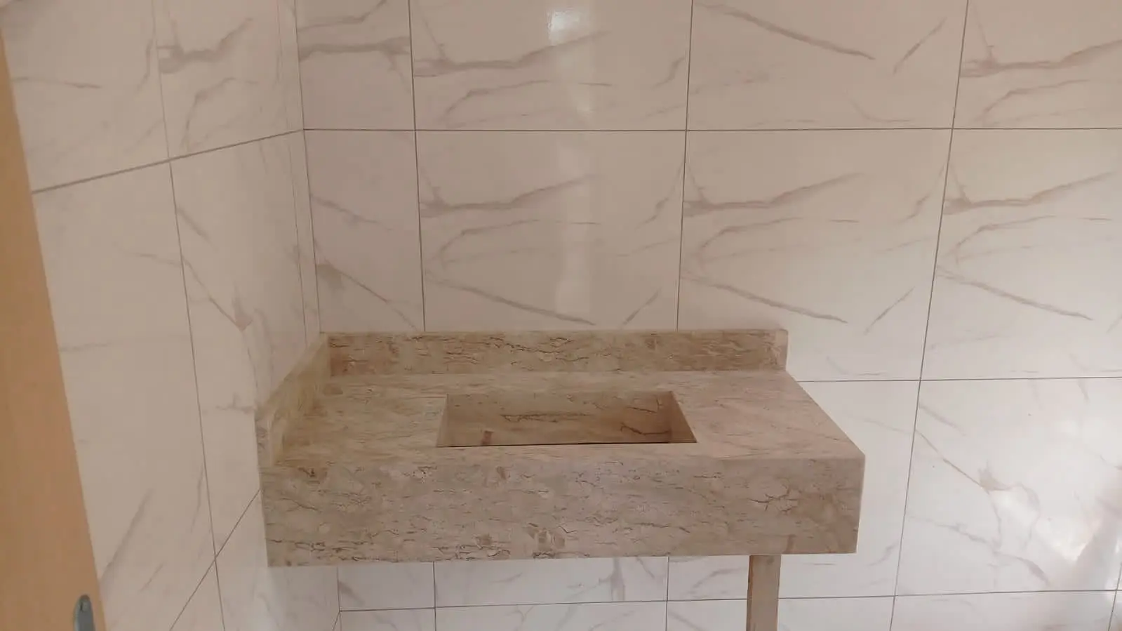 mármores, granitos, pedras, pias, cubas, piscinas, serviços em geral na região de Jarinu