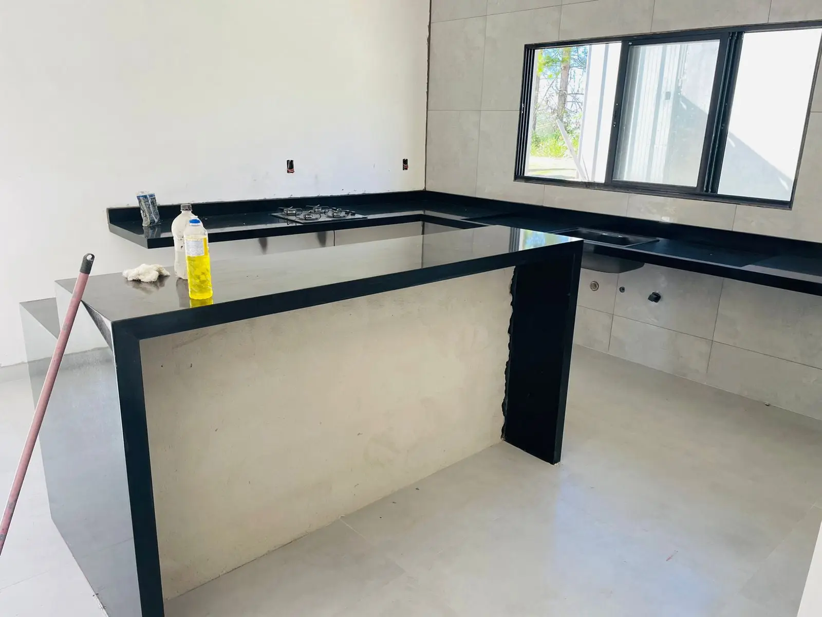 mármores, granitos, pedras, pias, cubas, piscinas, serviços em geral na região de Jarinu