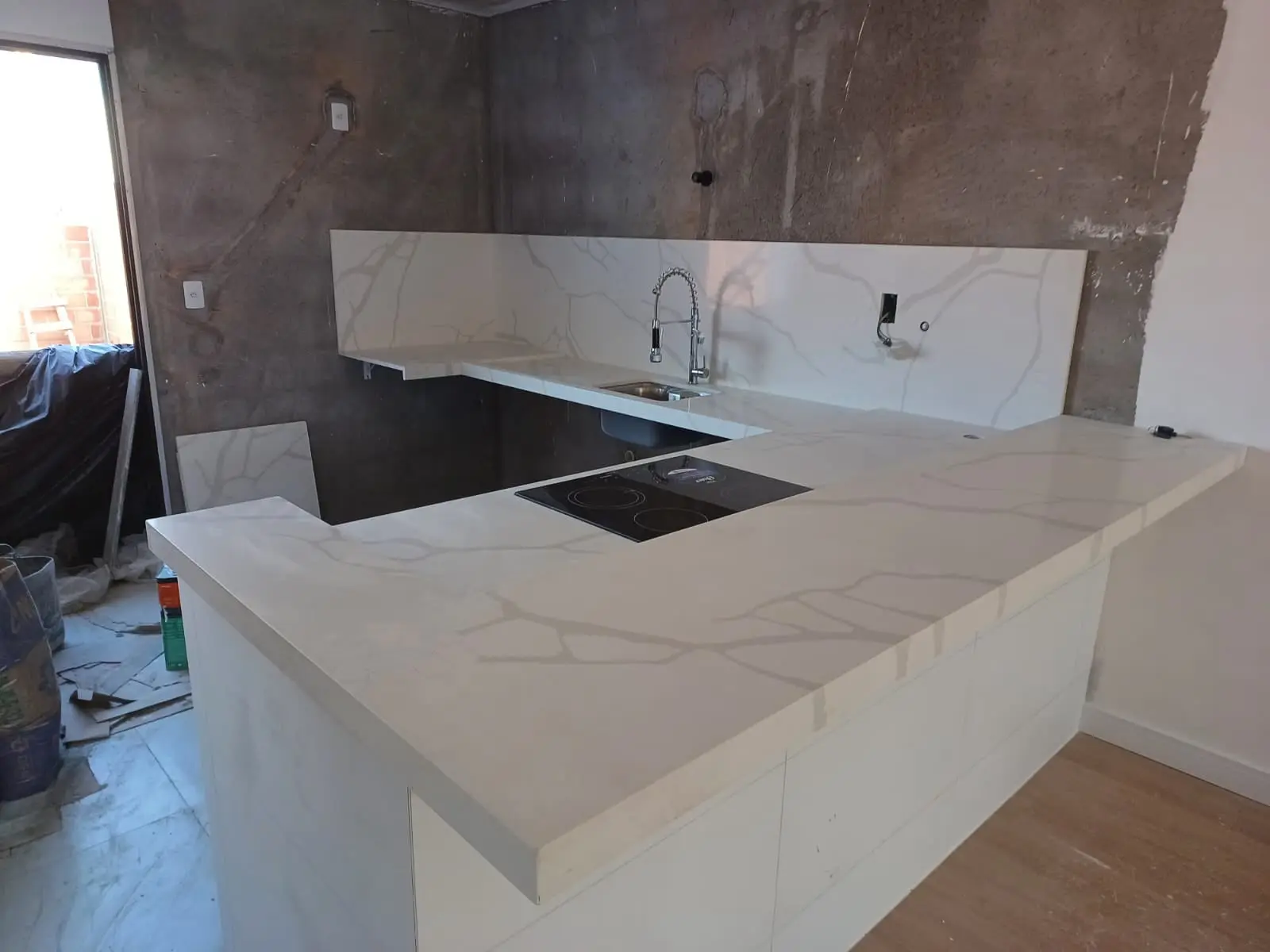 mármores, granitos, pedras, pias, cubas, piscinas, serviços em geral na região de Jarinu