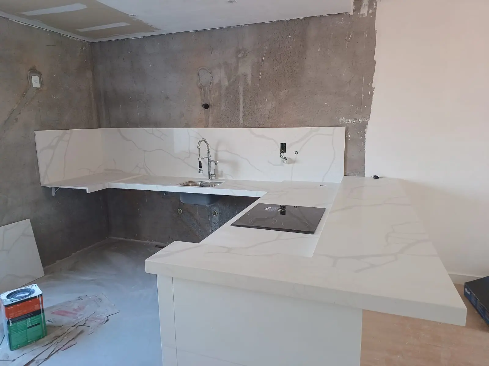 mármores, granitos, pedras, pias, cubas, piscinas, serviços em geral na região de Jarinu