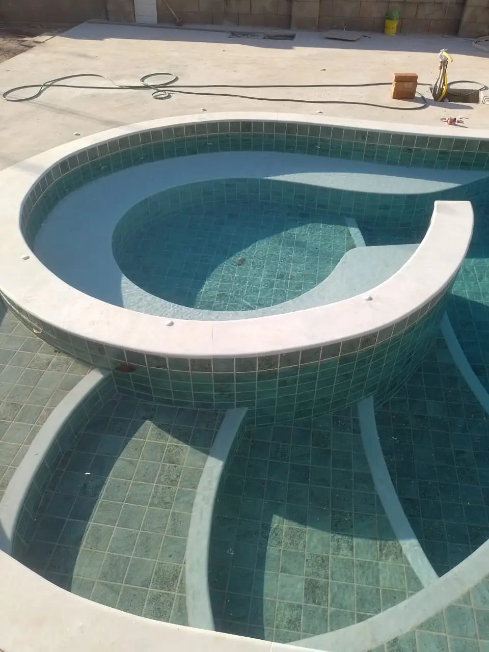 mármores, granitos, pedras, pias, cubas, piscinas, serviços em geral na região de Jarinu