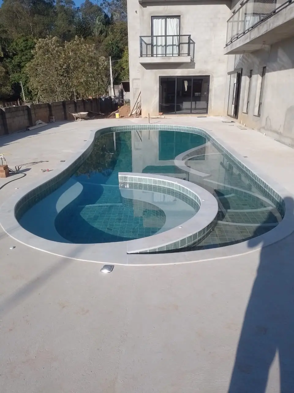 mármores, granitos, pedras, pias, cubas, piscinas, serviços em geral na região de Jarinu