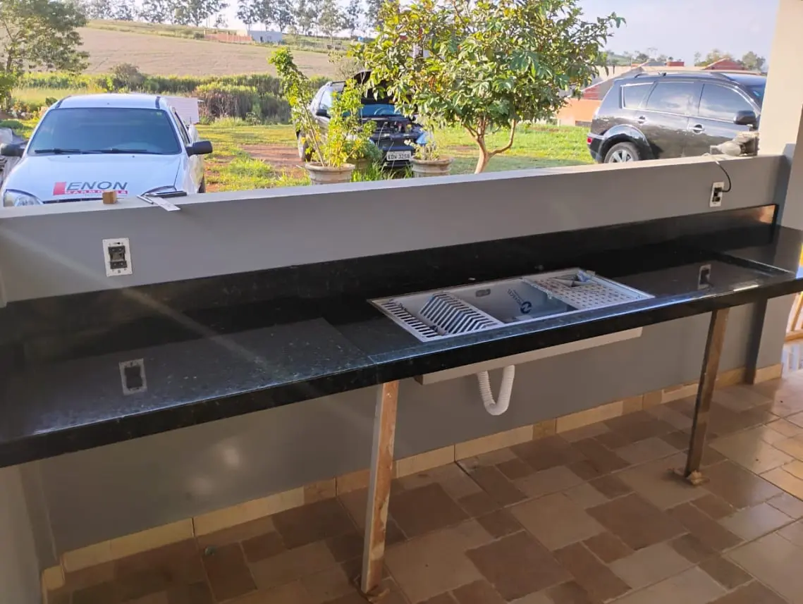 mármores, granitos, pedras, pias, cubas, piscinas, serviços em geral na região de Jarinu